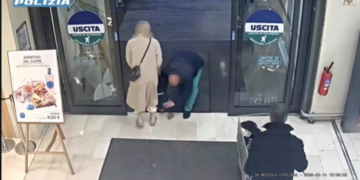 Tentativă de răpire într-un supermarket din Bergamo: o fetiță de 18 luni a ajuns la spital cu fractură de femur