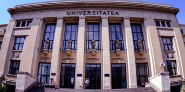 De ce părăsesc studenții universitățile? O problemă tot mai profundă