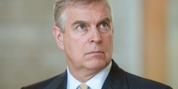 Prințul Andrew, arestat în Marea Britanie. BBC: suspiciuni de abatere în exercitarea unei funcții publice