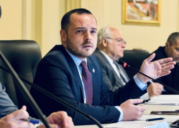 Rogobete respinge tăierea salariilor din Sănătate