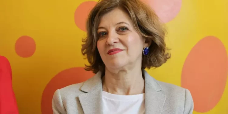 Platformă anti-birocrație anunțată de Guvern: cetățenii și funcționarii vor putea semnala blocajele din sistem