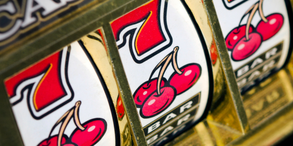 Slatina interzice păcănelele. Decizie radicală anunțată de primarul Mario De Mezzo