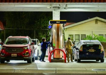 Carburanții ar putea ajunge la 10 lei/litru
