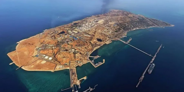 Iranul anunță atacuri asupra a trei porturi din Emiratele Arabe Unite. „Părăsiți imediat zona!”