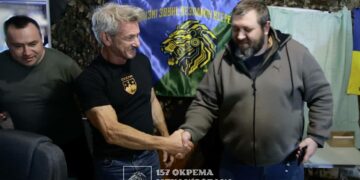 Sean Penn a făcut o vizită pe frontul Ucrainei