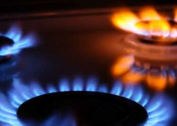 Prețul gazelor explodează în România: creștere de 66% în doar trei zile, pe fondul războiului din Iran