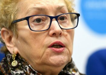 Avocatul Poporului ar putea ataca la CCR ordonanța privind concedierile din administrația publică