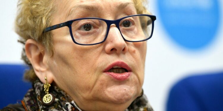 Avocatul Poporului ar putea ataca la CCR ordonanța privind concedierile din administrația publică