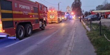 Incendiu în Constanța: 160 de oameni evacuați