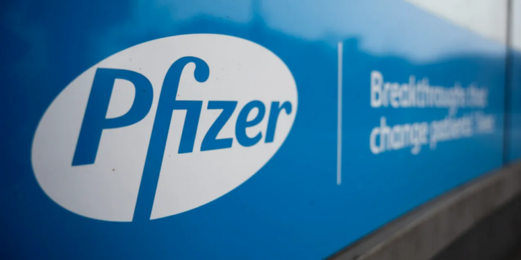 România pierde procesul cu Pfizer: statul trebuie să plătească peste 600 de milioane de euro pentru vaccinuri neutilizate