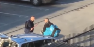 Livrator de mâncare, bătut cu ranga și lovit cu mașina la Cluj. Poliția a deschis anchetă