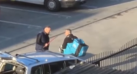 Livrator de mâncare, bătut cu ranga și lovit cu mașina la Cluj. Poliția a deschis anchetă