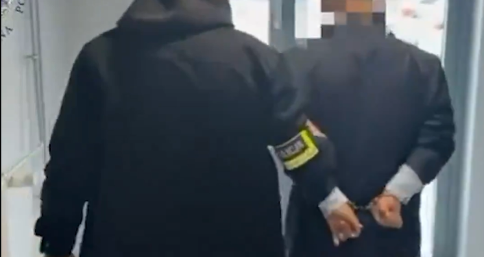 „Prințul din Dubai” era, de fapt, un escroc român. Cum păcălea șoferii cu aur fals