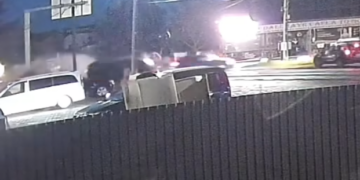 Șofer fără permis s-a răsturnat cu mașina la Rădăuți