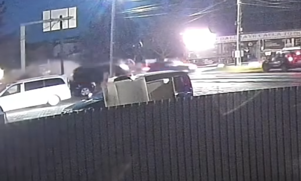 Șofer fără permis s-a răsturnat cu mașina la Rădăuți