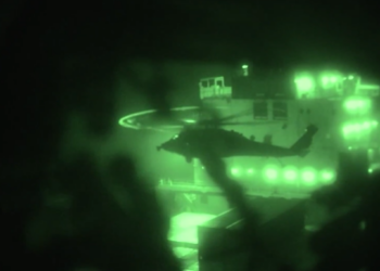 SUA capturează o navă iraniană în Golful Oman. Operațiune spectaculoasă cu intervenție militară directă