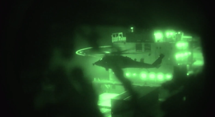 SUA capturează o navă iraniană în Golful Oman. Operațiune spectaculoasă cu intervenție militară directă