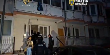 Rețea de trafic de droguri destructurată în trei județe: substanțe vândute elevilor și plăți în criptomonede