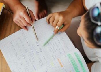 Un elev din doi se blochează la calcule simple: realitatea din școlile din România