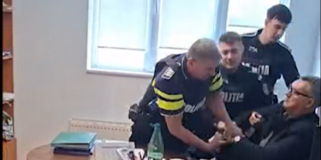 Director de la Garda Forestieră București, scos în cătușe din sediu după un scandal intern