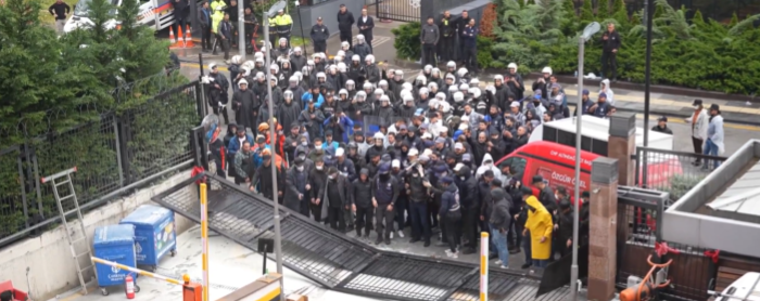 Violențe la Ankara după ce poliția a luat cu asalt sediul principalului partid de opoziție din Turcia