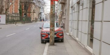 Primăria Capitalei reia ridicarea mașinilor parcate ilegal în centrul Bucureștiului