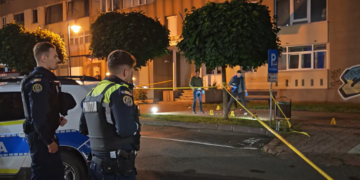 Polițist ucis de propriul fiu în Piatra-Neamț. Bărbatul a fost înjunghiat în plină stradă