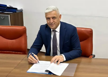 Fost primar PSD, condamnat definitiv după ce a hărțuit sexual o angajată de 20 de ani. Ce i-a promis în schimbul favorurilor sexuale