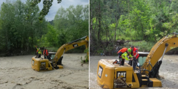 Bărbat surprins de o viitură pe un excavator, salvat cu elicopterul SMURD în Dâmbovița