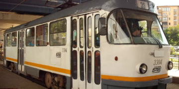 După peste jumătate de secol, tramvaiele Tatra ies din circulație. Bucureștenii le mai pot vedea pentru ultima dată în iulie
