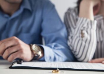 Tot mai multe divorțuri în România. Statisticile arată că la 10 căsătorii există aproximativ 7 despărțiri