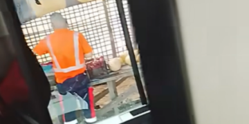 Ambulanță oprită pentru cumpărături în timpul transportului unui copil bolnav