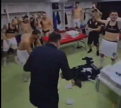 Președintele lui Dinamo City a aruncat teancuri de bani în vestiar după calificarea în Conference League