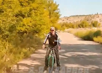 Atac cu dronă în Donețk. Un biciclist în haine civile, prezentat de ruși drept „efectiv inamic”