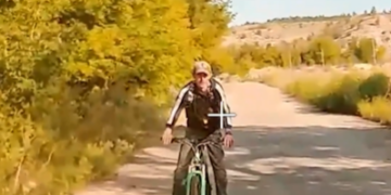 Atac cu dronă în Donețk. Un biciclist în haine civile, prezentat de ruși drept „efectiv inamic”