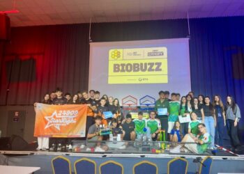 Performanță extraordinară pentru robotica piteșteană: StarLight a stabilit recordul mondial și a câștigat hackathonul de la București
