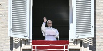 Papa Leon al XIV-lea are cancer pulmonar. Medicii i-au extirpat un lob al plămânului