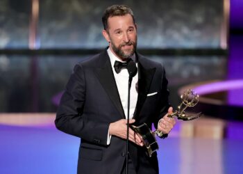 De la halatul de medic la titlul de cel mai sexy bărbat din lume. Noah Wyle, surprins de alegerea revistei People