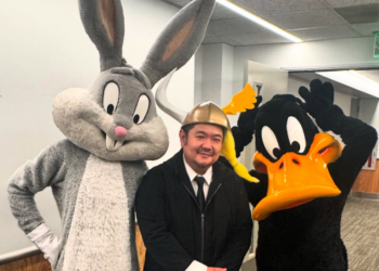 Eric Bauza, vocea lui Bugs Bunny și Daffy Duck, a murit la 46 de ani. Actorul canadian a câștigat trei premii Emmy